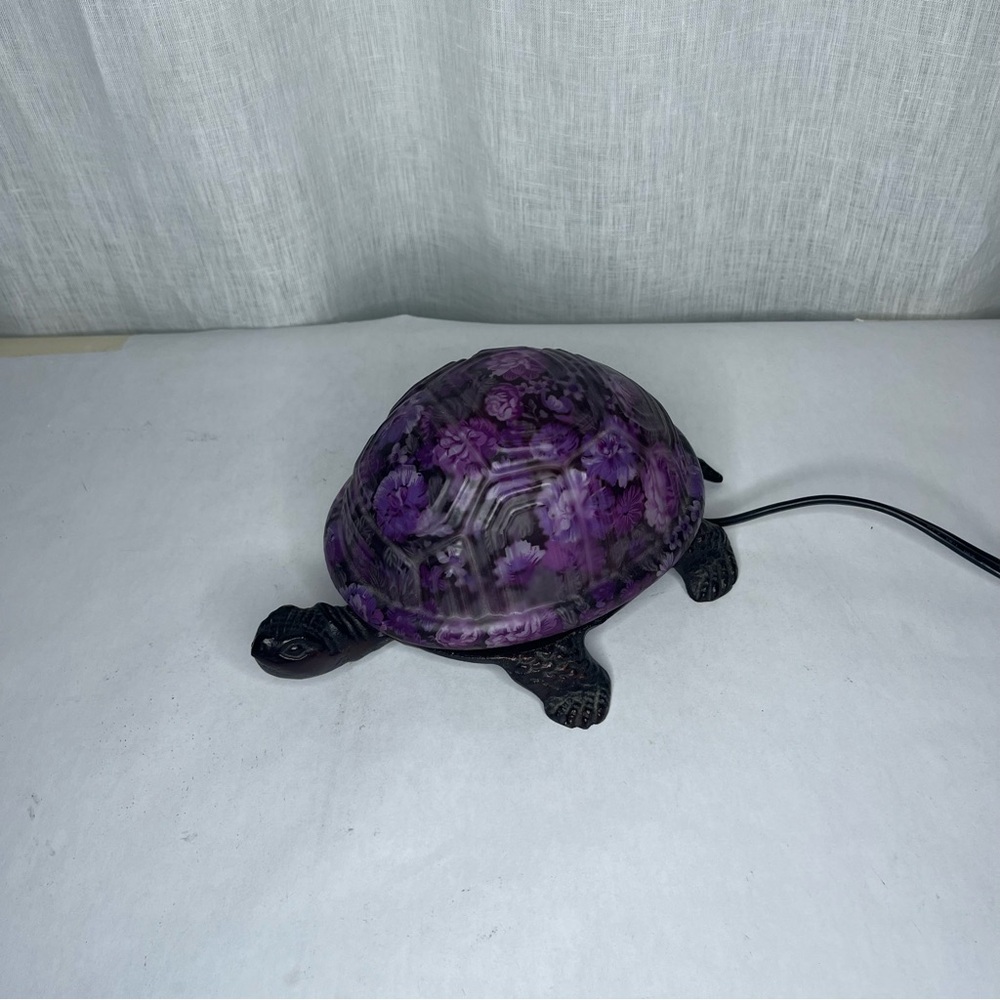 Beautiful turtle lamp!